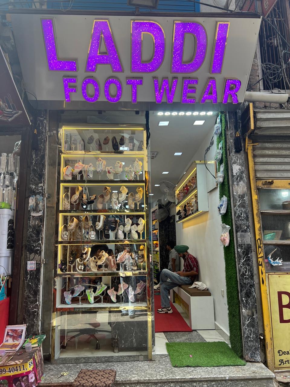 Laddi Footwear